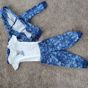 Gender neutral matching set 24 months carters